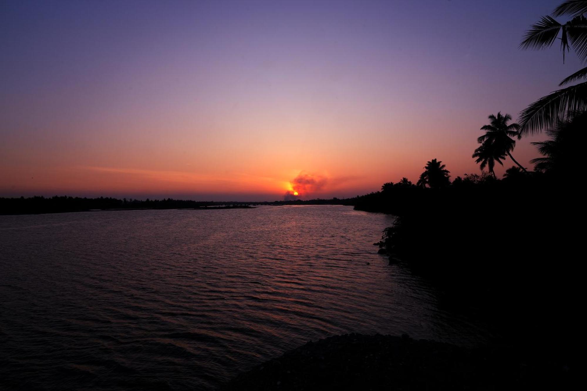 Victoria'S River View Resort Пондичери Екстериор снимка